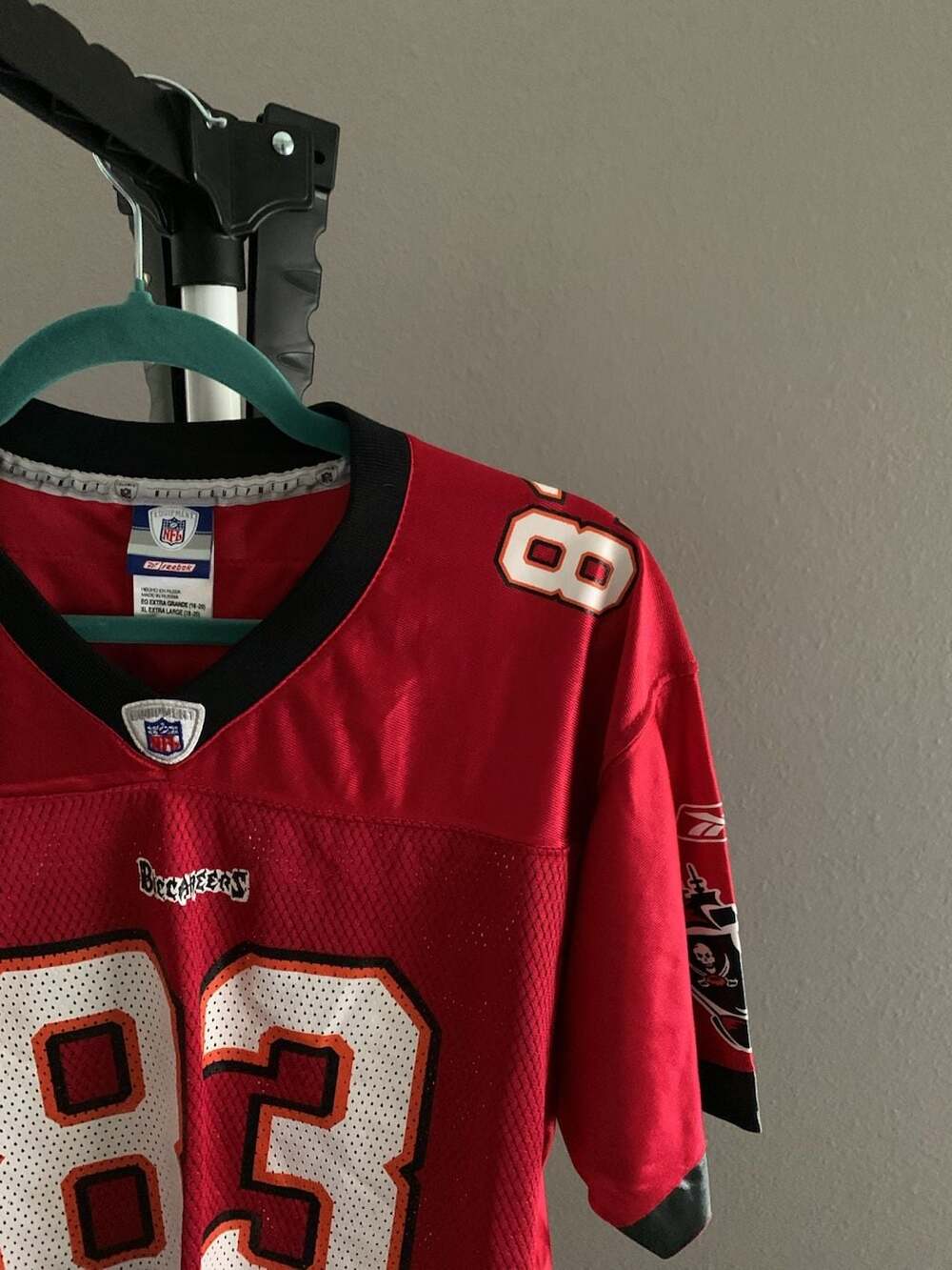 Reebok Tampa Bay Buccaneers Joe Jurevicius 83 NFL Jersey XL - Picture 6 of 11